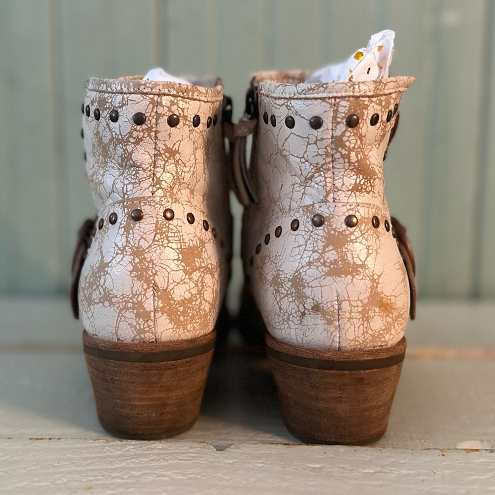 Söfft Allene II Bootie (Women) IVORY, Size 7M - Picture 5 of 8
